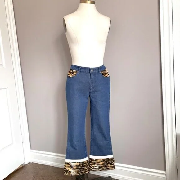 Vintage Y2K Guess Bootcut Cropped Jeans w/ Faux Fur Trim - 28" - Picture 10 of 12